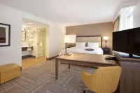 Hampton Inn & Suites Minneapolis/Downtown Hotels near W Minneapolis - The Foshay