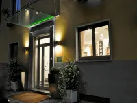 Hotel Dover Các khách sạn gần Ga Lanza