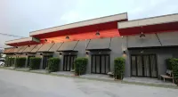 One Beat Vintage & Bistro Hoteller i Ang Sila