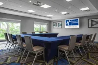 Holiday Inn Express & Suites Sanford- Lake Mary