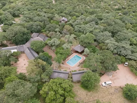 Thornhill Safari Lodge