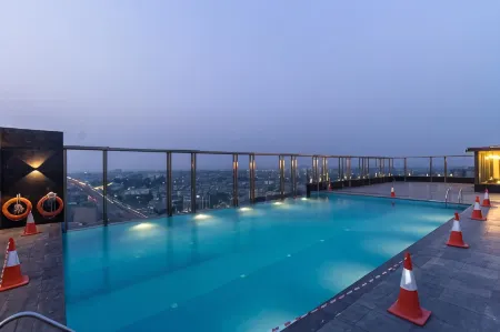 Holiday Inn Chandigarh Zirakpur Отели в г. Мохали