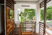 YAMA APARTMENTS - Private Beachfront