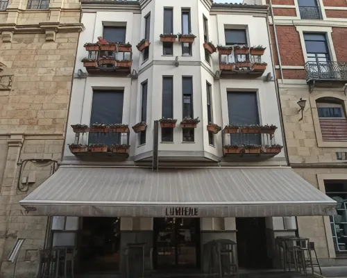 Arva Spa París Hotels in Leon