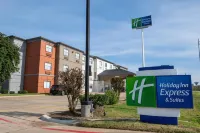 Holiday Inn Express & Suites Sulphur Springs