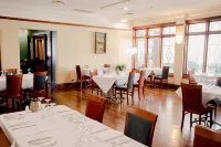Best Western Plus All Settlers Motor Inn - breakfast