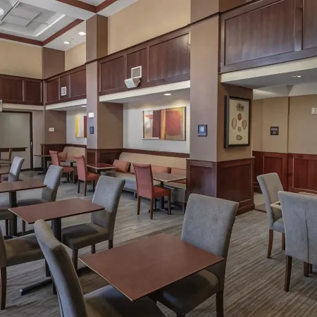 Hampton Inn & Suites Norfolk-Airport