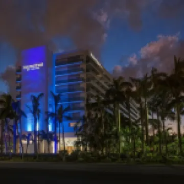 DoubleTree Resort by Hilton Hollywood Beach