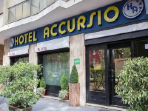 هوتل أكورسو Hotels near كيو تي أوتو
