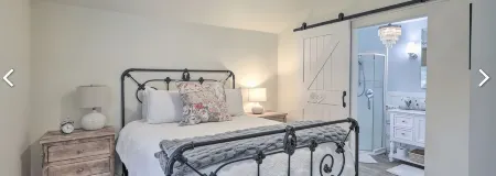 Charming private farmhouse cottage