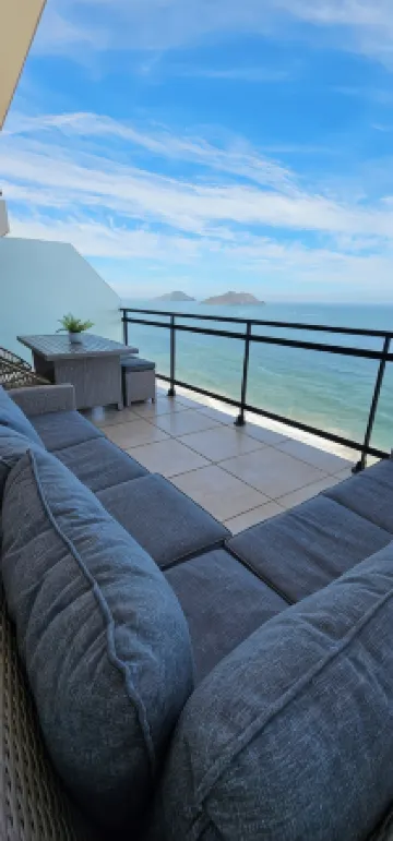 Enjoy Sunsets - Peaceful1BR condo right on the beach