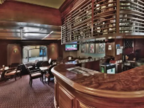 サフィ ロイヤル ラグジュアリー セントロ モンテレーのホテル