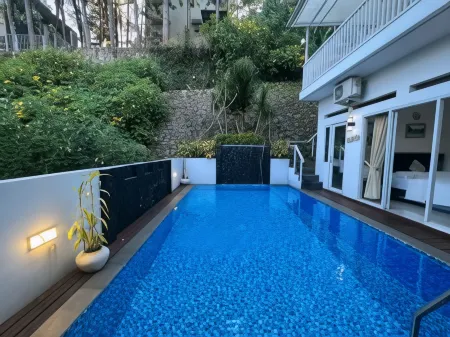 Villa Amethyst Dago Pakar FE-22 4Br with Private Pool ( Family Only) Отели рядом с достопримечательностью «Camping Ground Tebing Keraton»