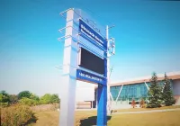 The Elegance Of The Home And Neighborhood. Close to Restaurants, Shops, Downtown Hotels in Aurora