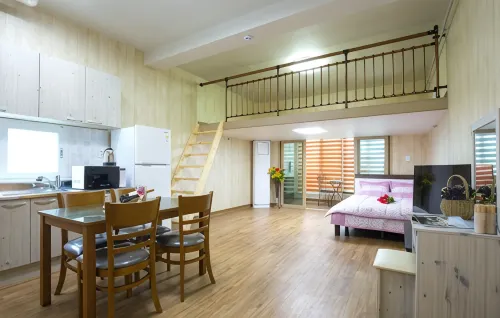 Suncheon Bay Healing Camp Pension - Haustierfreundliche