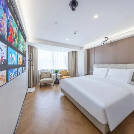 Lvju Smart Homestay (Zhangye Road Pedestrian Street)
