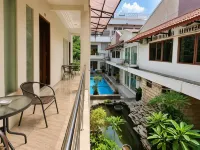 Satya Graha Hotel - Pools