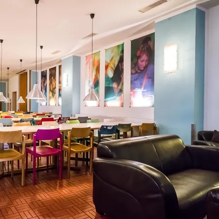 Amstel House Hostel