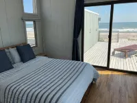 Oceanfront renovated home in FI Pines, stunning views & spacious outdoor oasis