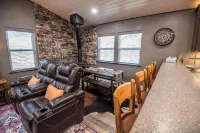 Welcome to Bennett Creek Cottage in beautiful Clark, Wyoming! - 4-Star