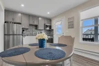 Cozy 1-bedroom condo in Lavallette, located 1 block from beach - Homestays