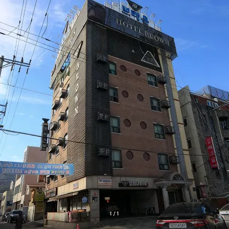 Brown Hotel