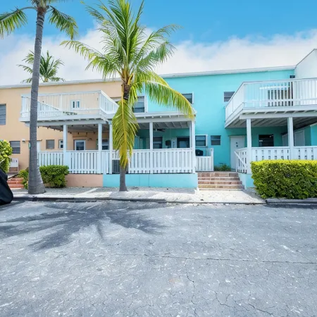 Tropical 2BR/2BA Getaway in Gorgeous Key Largo, Pool, Kayak, Lagoon, Marina,