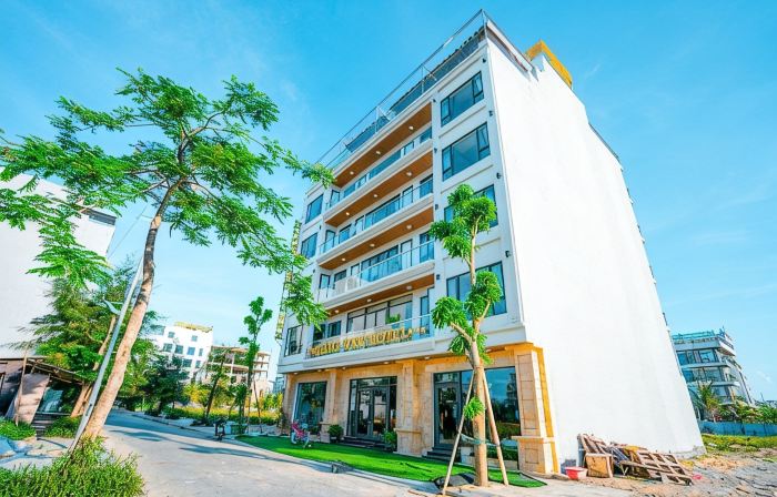 Quang Vinh Hotel