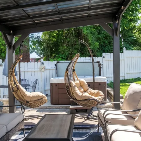 Spacious 4-bedroom house with plenty of amenities in Downtown Albany