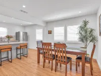 Glendora Route 66 Home Newly Renovated Spacious 4-bedroom with 6 bathrooms Hoteles en Glendora