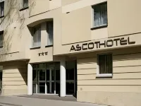Ascot Premium Hotel Hotel berhampiran Muzium Farmasi