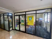Cozzy Galaxy Hotel