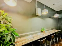 12 Gurney附近 ｜家庭友好双层6房住宿｜可住17人 - Villas