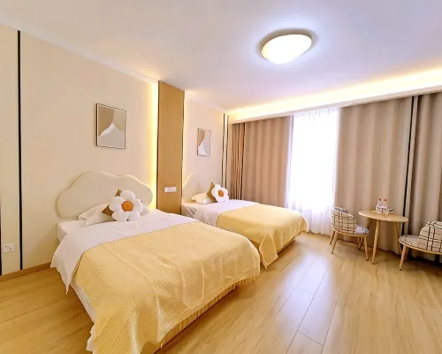 Mengzhu Xiaoju (Emeishan Tourism Passenger Transport Center Branch) Hotels in Emeishan City