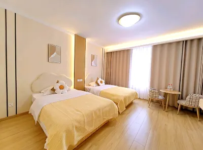 สาขาเมิ่งจู เสี่ยวจวี่ (ศูนย์ขนส่งผู้โดยสารการท่องเที่ยว เอ๋อเหม่ยซาน) โรงแรมใน