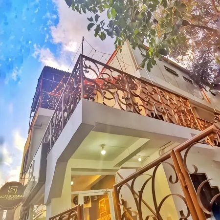 Nomadsmnl Hostel