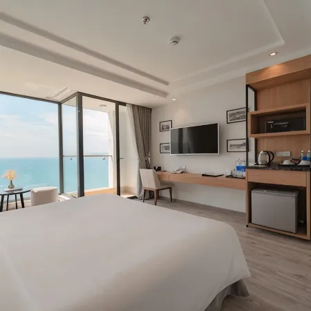 Navada Beach Hotel Отели рядом с достопримечательностью «Пляж Хон-Чонг»