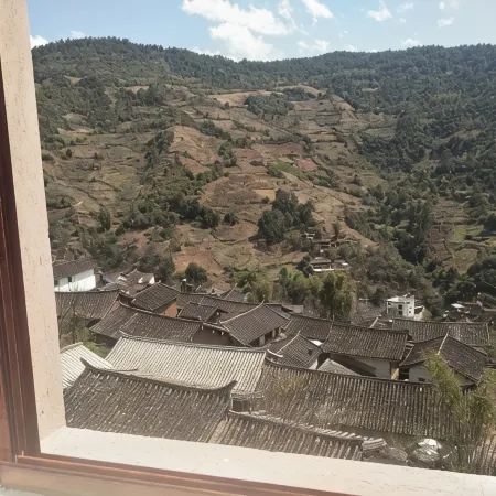 Nuodeng Ling'erling Hostel