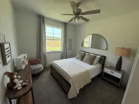 Quiet 4BR 2.5BA Modern New Country Home in Weatherford
