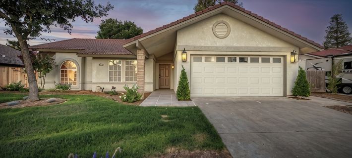 Relax & Play in Clovis! 4BR w/ Hot Tub, Game Room, Firepit, Close to Hospitals Hotels in Clovis