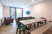 Coleman Court Summer Apartments - Apartments