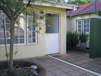 Nutmeg Guest House - Pools