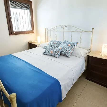 Swan villa with private pool, absolute privacy