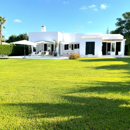 BEAUTIFUL LUXURY POOL VILLA IN BINIBECA. Hotels in Binibeca