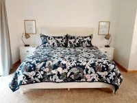REST IN THE  FOREST RECENTLY REMODELED VILLA WALKING DISTANCE FROM STARVED ROCK - Villas