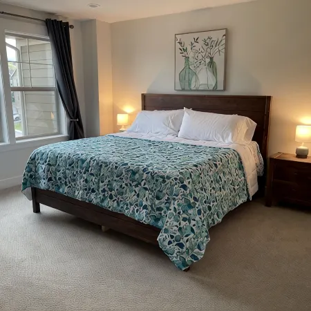 Perfect Summer Getaway! Lovely Townhome Just 10 Minutes from Park City.