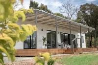 Luxury and seclusion in the Adelaide Hills with breathtaking views - Villas