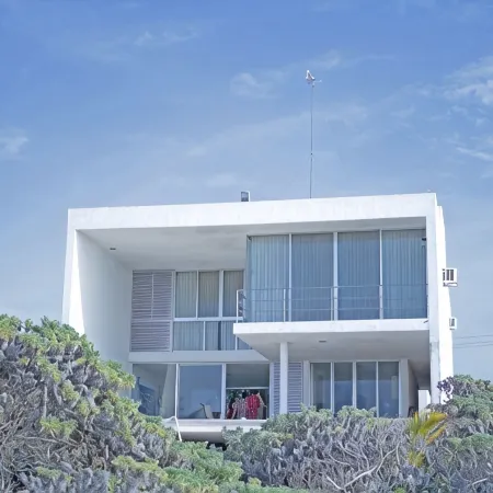 House Beach Front Superb Ocean View Hi Speed WiFi Unlimitd Fresh Water Free call