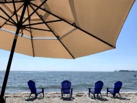 Beachfront house on Long Island Sound - ติดทะเล