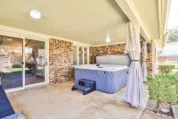 Total Privacy & Totally Private Hot Tub, 4 Bed, 3 Bath, 2 Car - Sleeps 14!! - บังกะโล